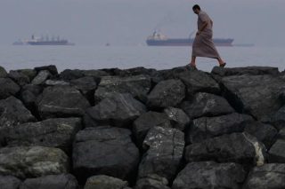 SOS Πεντάγωνο καλεί Τραμπ: Είναι τα Στενά, ηλίθιε!